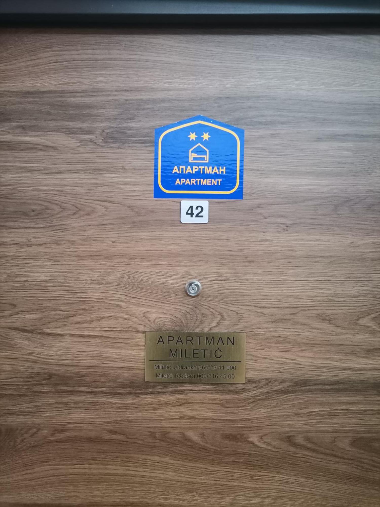 Apartman Miletic Ostrovo ภายนอก รูปภาพ