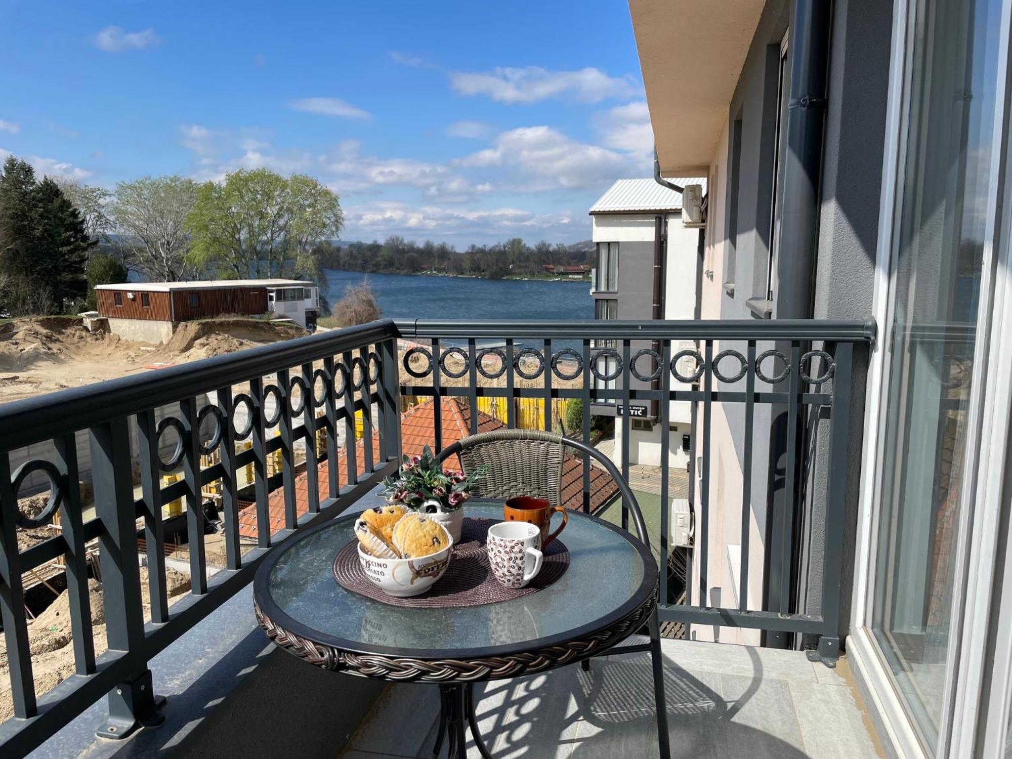 Apartman Miletic Ostrovo ภายนอก รูปภาพ